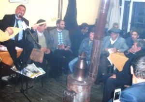 Aşıklarla coştular